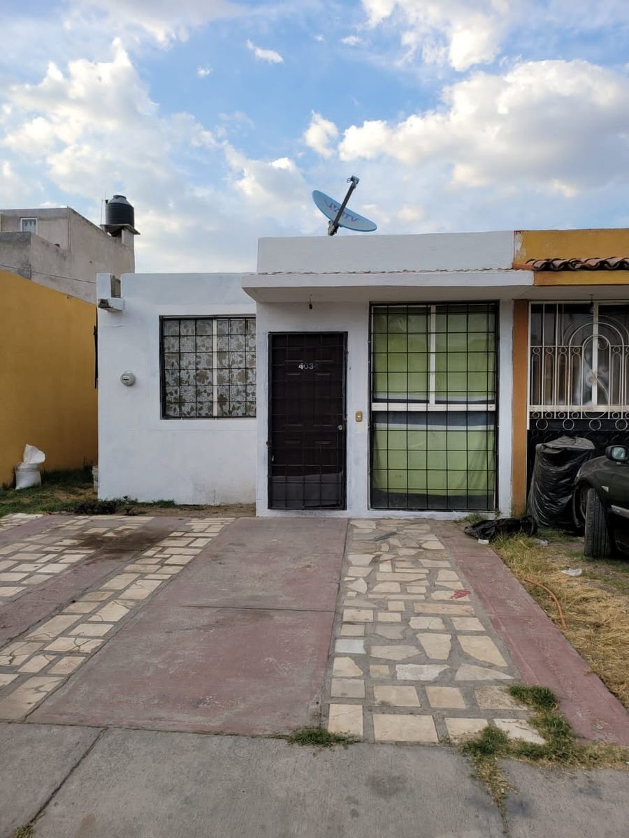 Casa en Fraccionamiento Sendero Real, Tlajomulco De Zuñiga